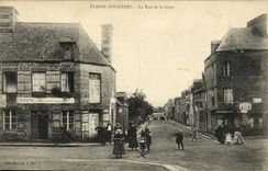 Helechos llenos de la POSTAL de la VENDIMIA la calle con la estacion