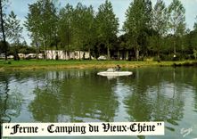 POSTAL MODERNA Baguer Pican las cabanas del pais en el borde de L charca cierra el sitio para acampar del roble antiguo