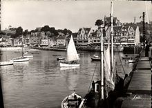 MODERN CARD Cancale With the Swell the Port Boat