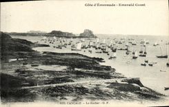 CPA Cancale Le Rocher Bateaux