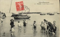 CPA Cancale Le Petit Baigneur craintif Enfant Folklore