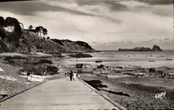MODERN CARD Cancale the Oyster beds and the Point of Hock Ostreiculture