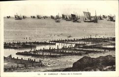 VINTAGE POSTCARD Cancale Return of the Caravan Boats Ostreiculture Oysters