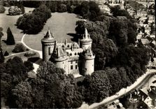 CPM Combourg Le Chateau Et Son Parc Vue Aerienne