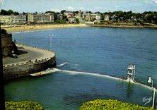 POSTAL MODERNA Dinard la playa del casino y de la piscina
