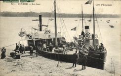 CPA Dinard Les bacs Bateaux