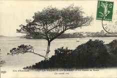 VINTAGE POSTCARD the Viscount in Dinard the covered way