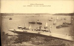 VINTAGE POSTCARD Dinard the Hold has low water and the Roads Boats