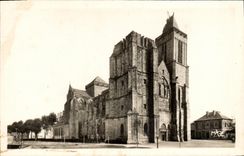 CPM Dol de Bretagne La Cathedrale