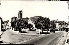 CPM Dol de Bretagne Place Touliier