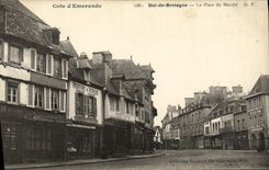 VINTAGE POSTCARD Fraud of Brittany the Place of the Market