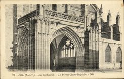 CPA Dol La Cathedrale Le Portail Saint Magloire