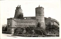 CPM Chateau de Fougeres La poterne vue du boulevard de Rennes