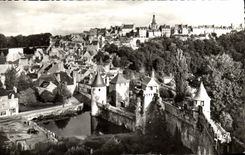 CPM Fougeres Le Chateau La Ville Haute