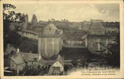 CPA Fougeres Vue d ensemble des Tours Raoul Surienne Melusine et du Golbelin