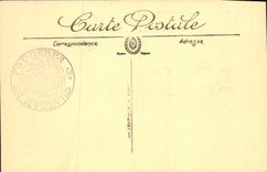 CPA Fougeres Un Coin du Jardin Public La tour carree du Papegaud