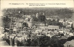 CPA Fougeres Vue Generale du vieux Fougeres du chateau et de l eglise St Sulpice prise de la Tour St Leonard