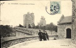 CPA Fougeres Promenade dans le Chateau 