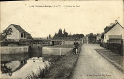 VINTAGE POSTCARD Messac Guipry L Locks Port