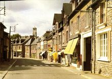 CPM La Bretagne Montfort Sur Meu La rue St Nicolas 