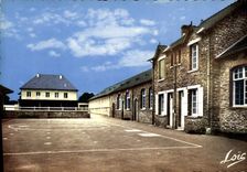 MODERN CARD Bridge Pean School complex