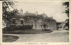 VINTAGE POSTCARD Redon L Hotel God