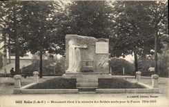 CPA Redon Monument eleve a la memoire des Soldats morts pour la France Militaria
