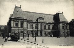 CPA Rennes Le Palais de Justice Tramway Quinquinha Raspail