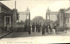 VINTAGE POSTCARD Rennes the Barracks Mac Mahon Militaria Soldiers