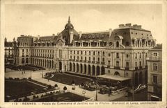 CPA Rennes Palais du Commerce et Jardins sur la Vilaine