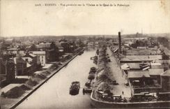 CPA Rennes Vue generale sur la Vilaine et le Quai de la Prevalaye