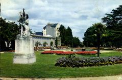 MODERN CARD Rennes Gardens of Thabor