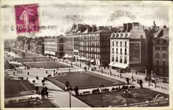 CPA Rennes Jardins sur la Vilaine et perspective des quais