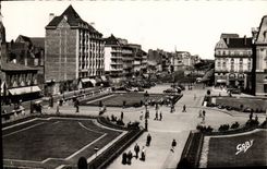 CPM Rennes Les Jardins Place de la Republique