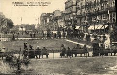 CPA Rennes La Place de la Republique et le nouveaux Jardins sur la Vilaine