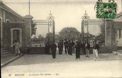 CPA Rennes La Caserne Mac Mahon Militaria Soldats