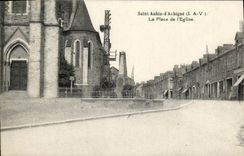 CPA Saint Aubin D Aubigne La Place de L Eglise