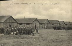 CPA St Aubin Du Cormier Tout le monde pour la revue du camp d Ouee Militaria