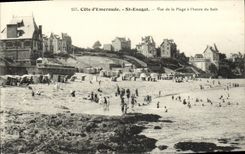 El St Enogat Vue de la POSTAL de la VENDIMIA de la playa tiene L hora del bano