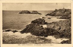 VINTAGE POSTCARD Lunar St the Point of Takes off