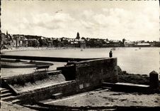 MODERN CARD Saint Servan Plage of Low Fine sands has High tide