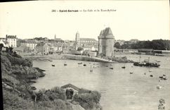 CPA Saint Servan La Cale et la Tour Solidor Bateau
