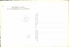 CPM Saint Malo En Ruines La Cathedrale et la Rue Porion Militaria