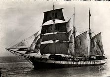 CPM Saint Malo Terre Neuva Bateau