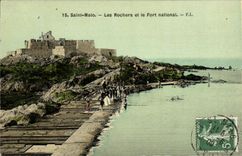 CPA St Malo Les Rochers et la Fort National carte toilee 