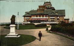 CPA Saint Malo Le casino Statue de Chateaubriand 
