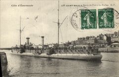 CPA Saint Malo Sortie du Port Le Forban Bateau