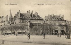 CPA Saint Malo Les Remparts et la Porte Saint Vincent