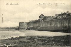 CPA Saint Malo Les Remparts Le chateau et la plage 