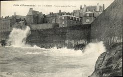 CPA Saint Malo Vagues Pres de la Prison